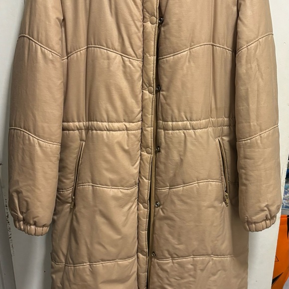 Vintage Beige Long Puffer Jacket - Picture 2 of 3